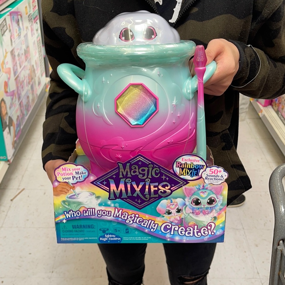 Magic Mixies Cauldron Rainbow Exclusive Mist
